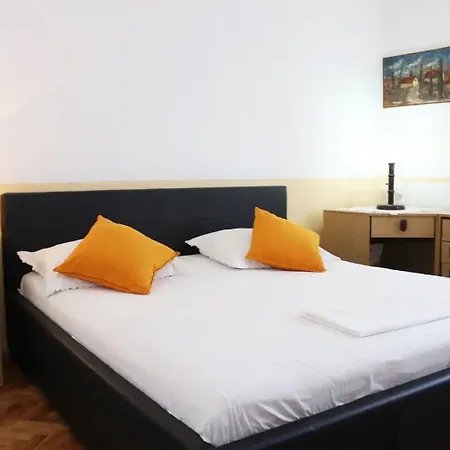 Lucia Apartment
