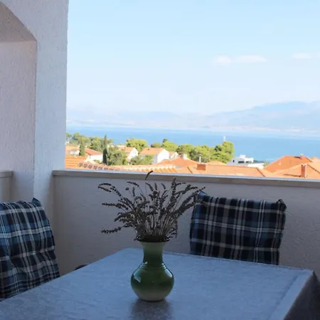 Apartment Lucia - Terrace With Sea View Supetar